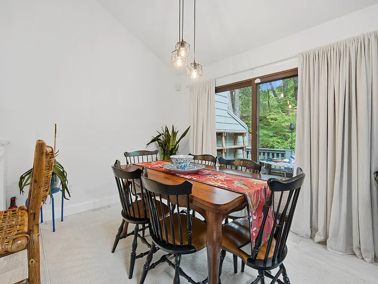 213 Ledge Dr — Photo 6