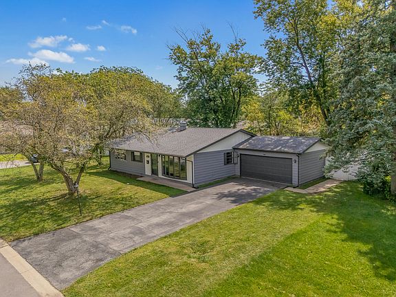 3rd image of 3107 W 79th Pl
