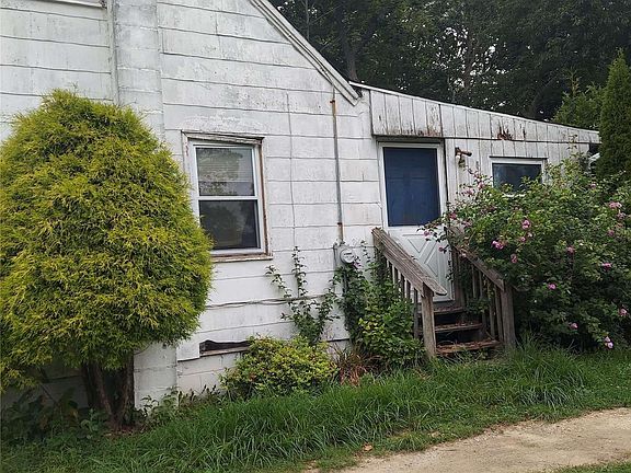 3rd image of 33 Flintlock Dr