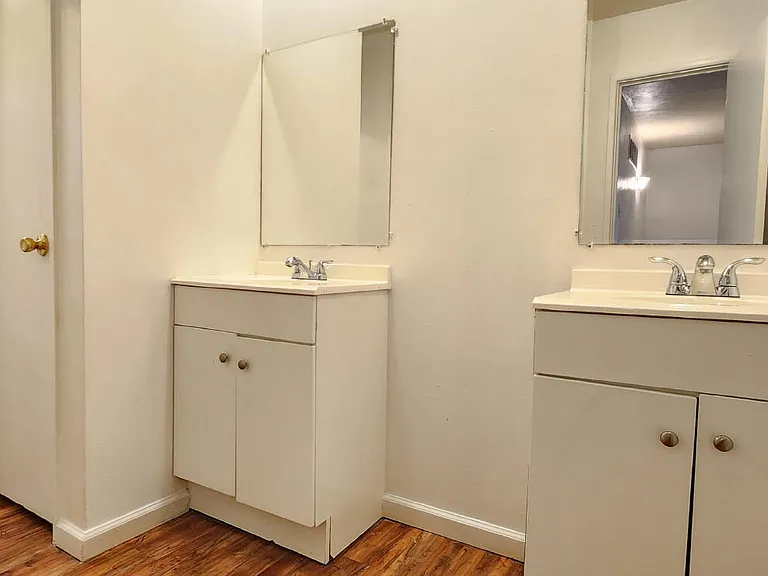 10006 Isabelle Ct — Photo 1