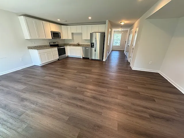 121 Europa Way — Photo 4