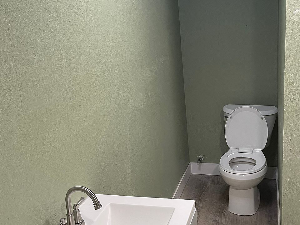 2nd image of 5728 Doncaster Way
