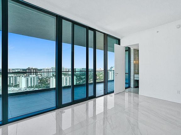 4th image of 18975 Collins Ave #24