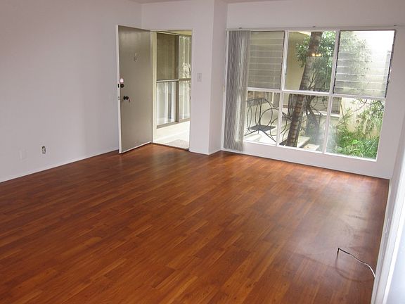 5th image of 630 San Vicente Blvd APT F