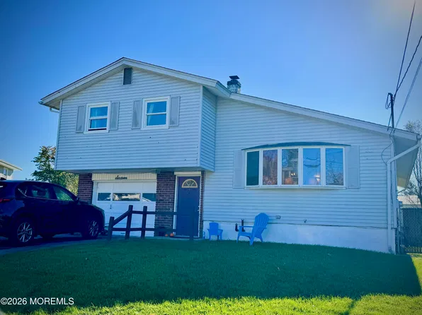 16 Prospect Avenue, Hamburg, NJ 07419