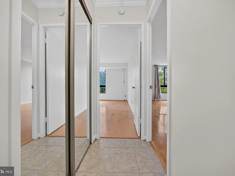 1800 Old Meadow Rd #101 — Photo 39
