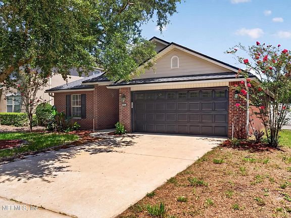 3rd image of 224 PINE ARBOR Circle