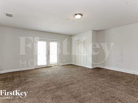 4th image of 1422 Waldrop Dr