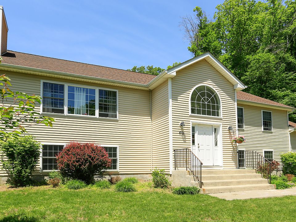 1st image of 40 Waring Dr