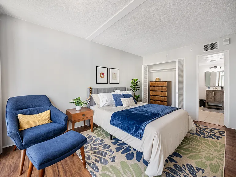 250 Ohua Ave #Penthouse I — Photo 10