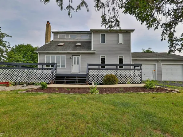 470 Firehouse Rd, Palmerton, PA 18071