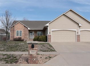 2531 Stonepost Ln, Salina, KS 67401
