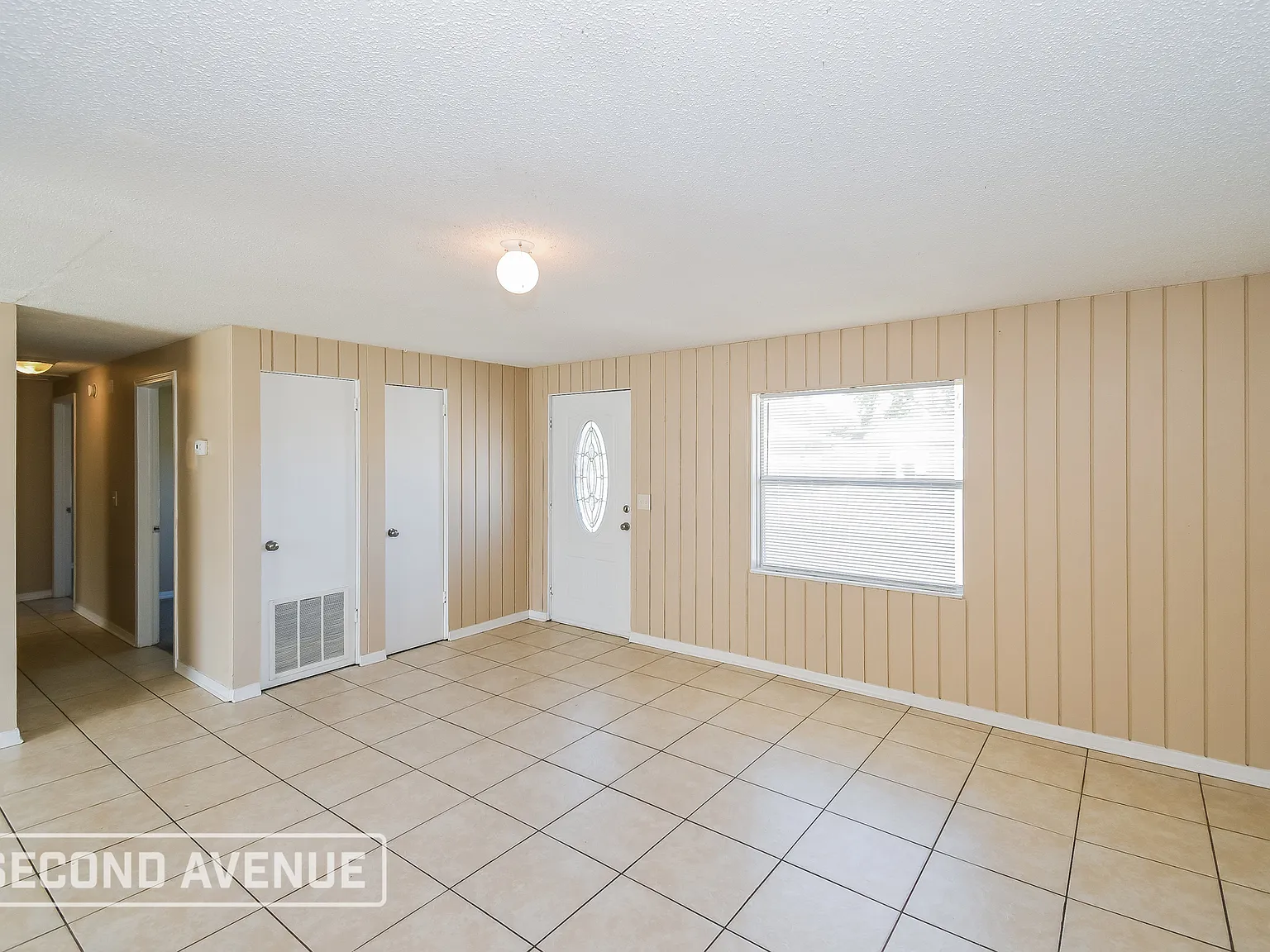 3 bed, 1.0 bath, 956 sqft, $1,650 — Photo 4