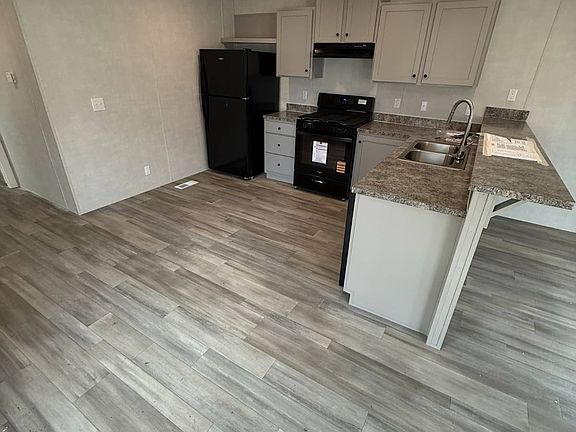 3rd image of 1721 B St