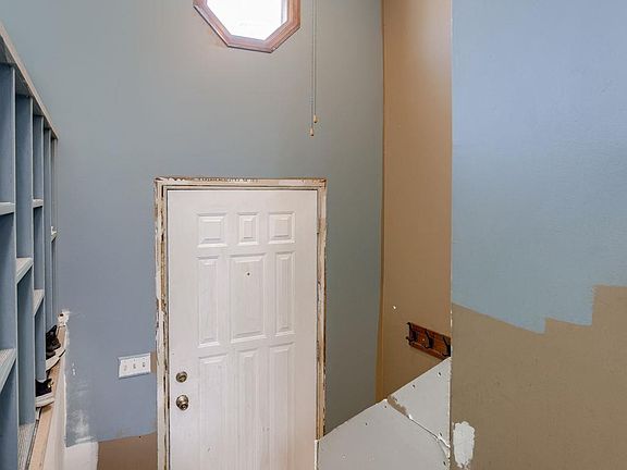 3rd image of 7502 S 135th Ave