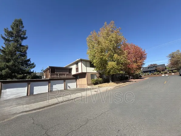 550 NE Anderson St #1, Grants Pass, OR 97526