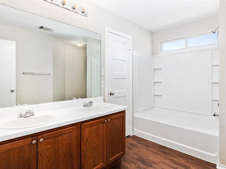 219 Almquist St — Photo 20