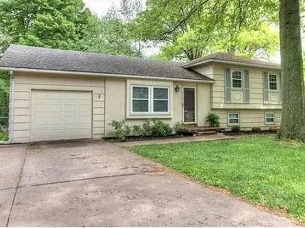 5313 N Virginia Ave, Kansas City, MO 64118