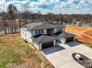 4987 Wildlife Ln, Sherrills Ford, NC 28673