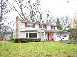 34 Kirklees Rd, Pittsford, NY 14534