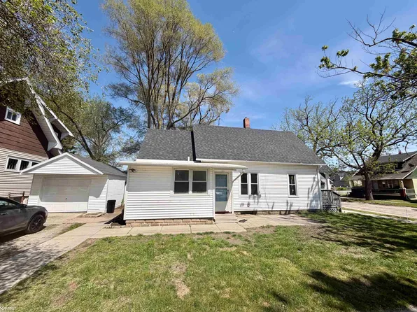 1217 Rawlins St, Port Huron, MI 48060