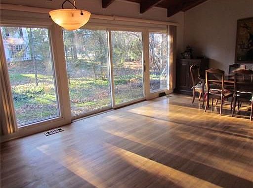 3rd image of 620 Collegewood Dr