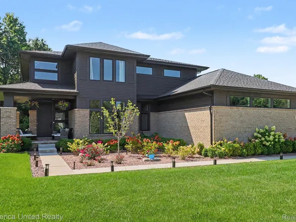 4083 Inverrary Ct, Commerce Township, MI 48382
