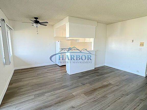 2nd image of 949 W 26th St Unit 204