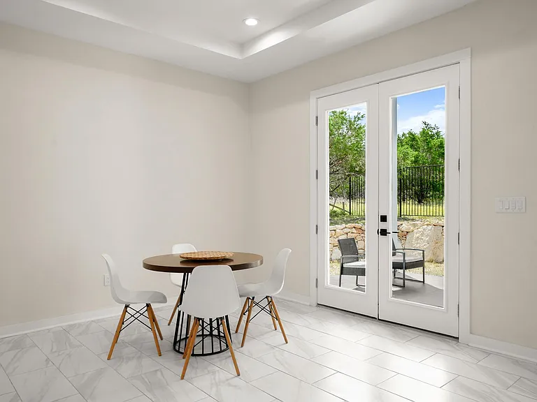 2401 Thurber Ln — Photo 10