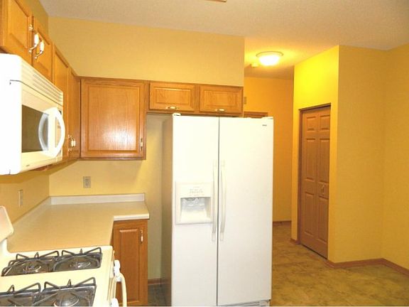 5th image of 644 Woodduck Dr APT L