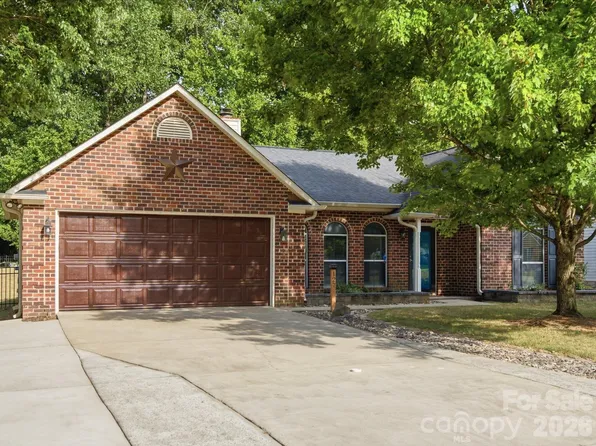 127 W Bank Dr, Charlotte, NC 28214