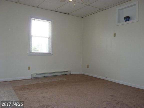 3rd image of 425 Hood St