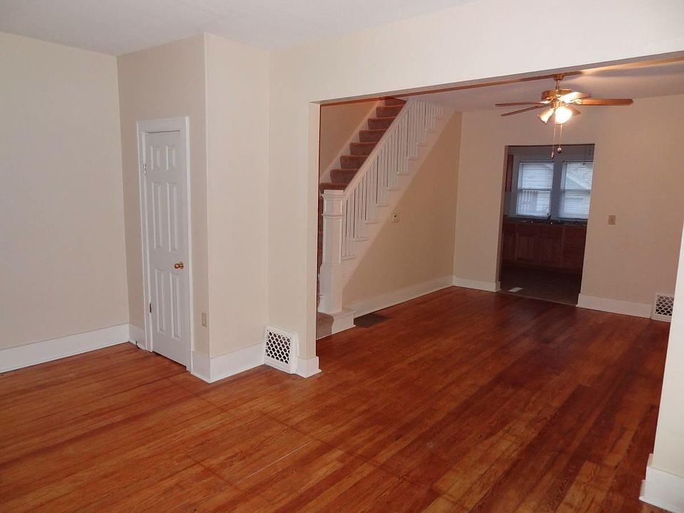 Living Room / Dining Room