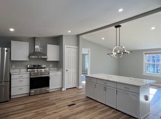 7415 Carver Rd, Gainesville, VA 20155