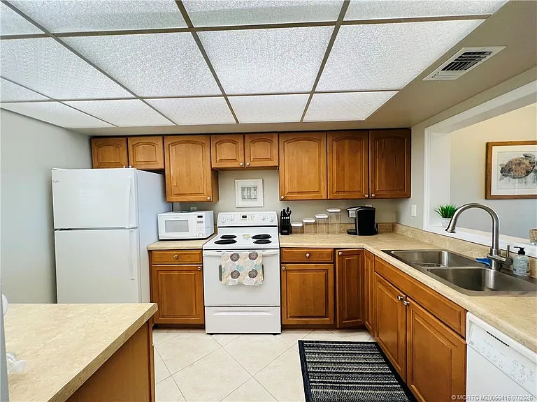 9400 S Ocean Dr #1003-B — Photo 4