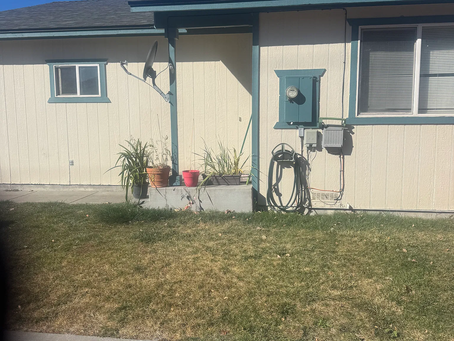 3 bed, 1.5 bath, 1200 sqft, $1,800 — Photo 3