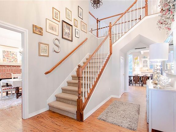 3rd image of 9713 Lilly Ln