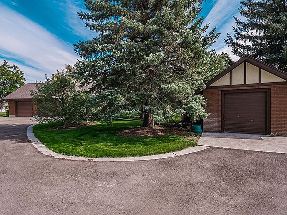 4th image of 1003 Larch Dr