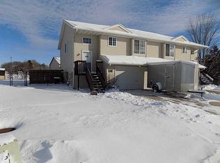 528 Augusta Cir, North Liberty, IA 52317