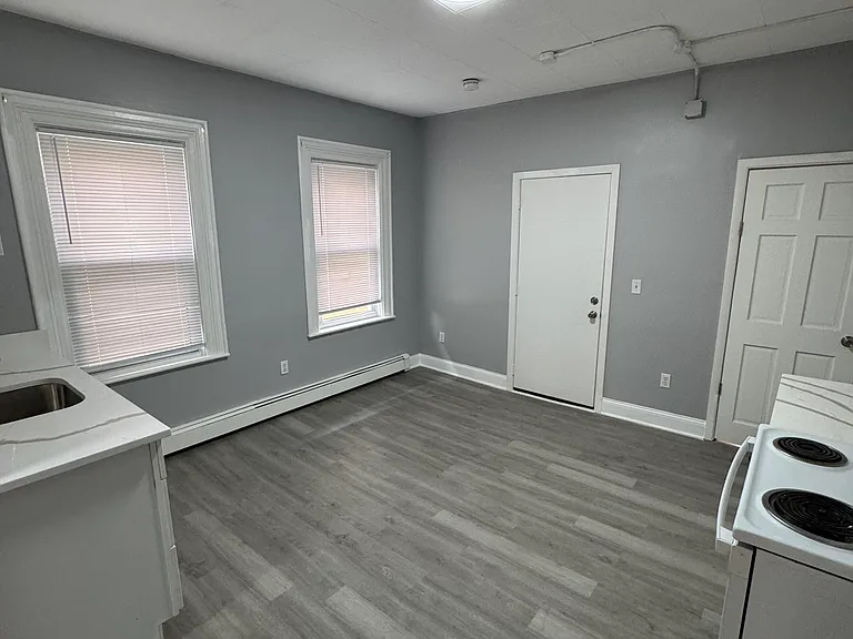 592 Front St #1 — Photo 26