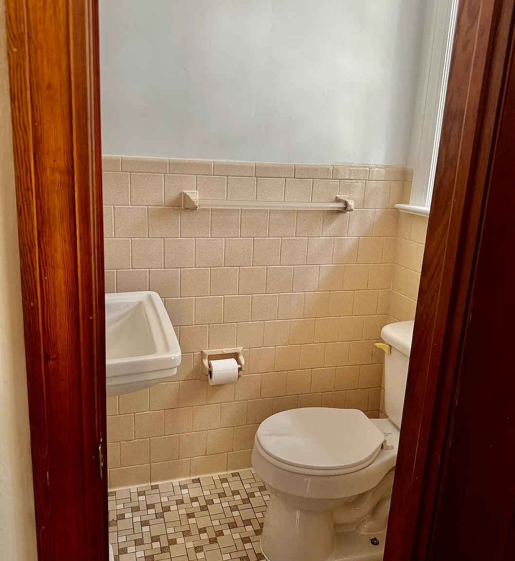 3 bed, 1.5 bath, 1200 sqft, $2,000 — Photo 2