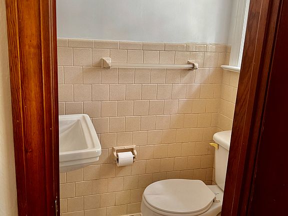 2nd image of 6978 Powhatan Dr