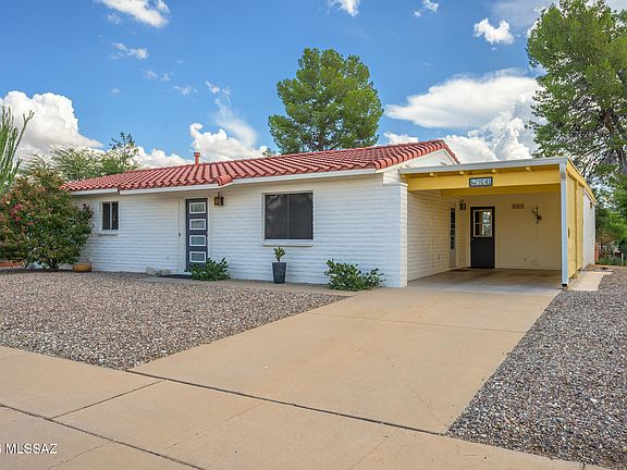 4th image of 1541 S San Ray