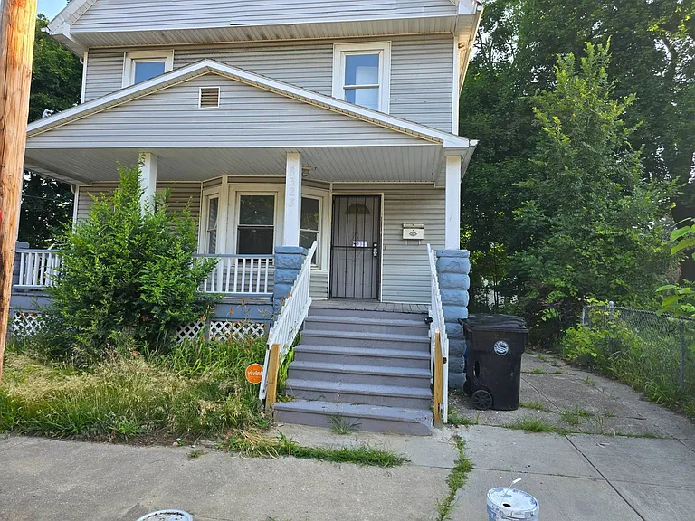 8323 Medina Ave — Photo 12
