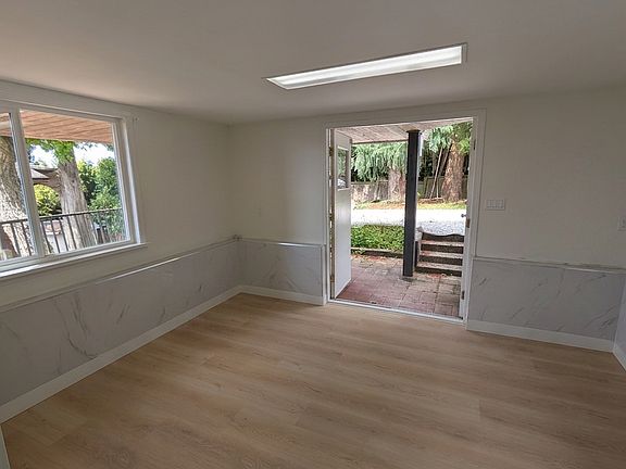 3rd image of 1955 22nd St #B