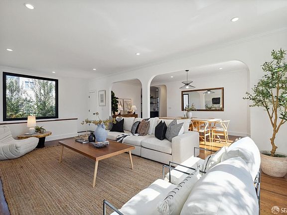 5th image of 1304 Francisco St #1306