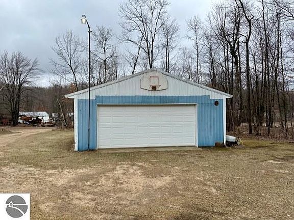 3rd image of 2888 Timberlane Rd