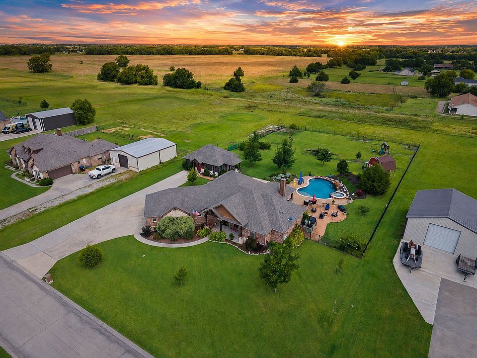 1st image of 4010 Hackberry Cir