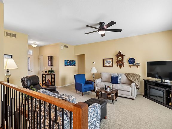 5th image of 222 Oak Tree Dr