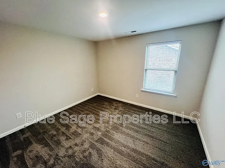 16423 Demi Dr — Photo 16